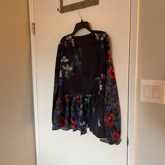 ππ Host Pick ππ French Connection Blouse- Like New- Size L - Picture 2 of 3